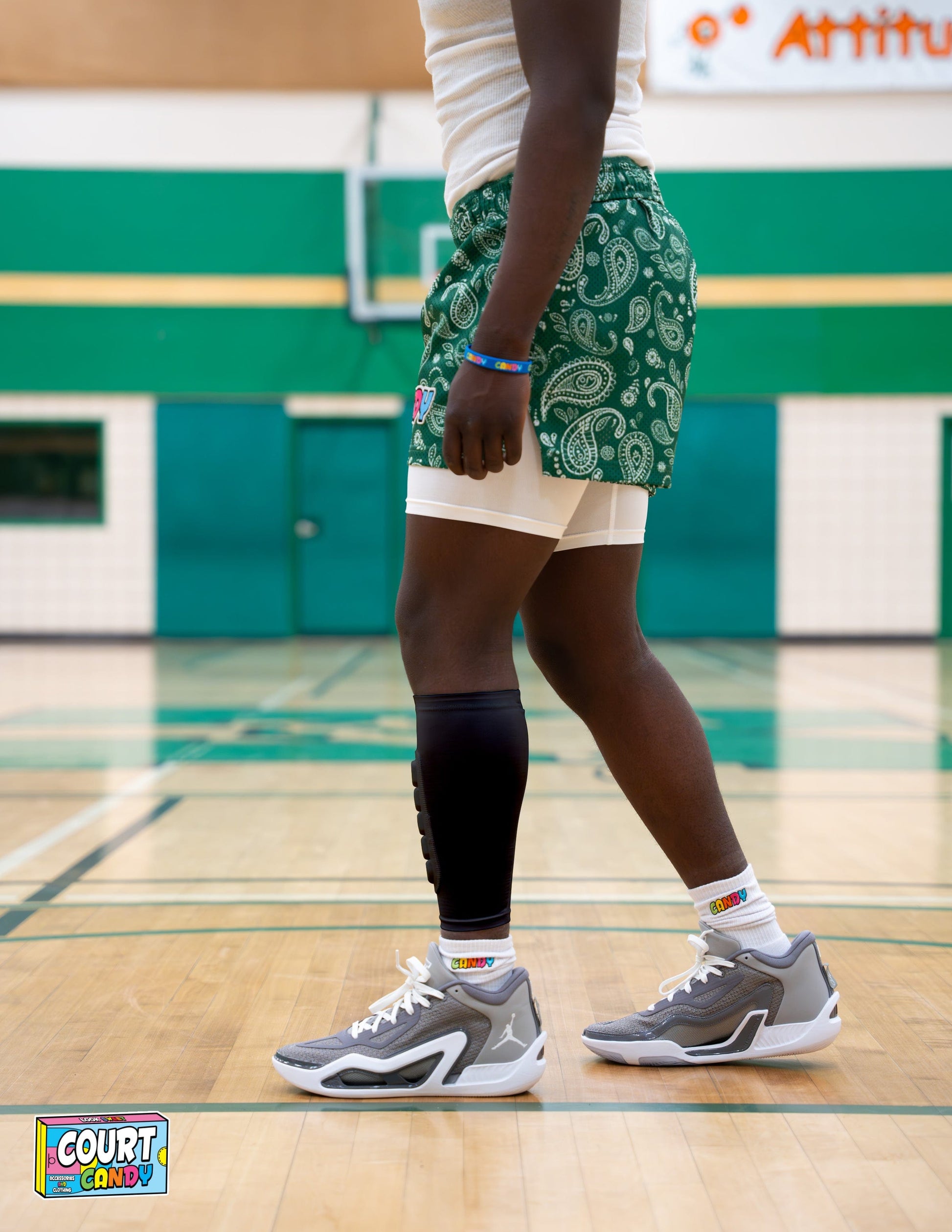 Black Court Candy Basketball Compression Padded Calf Sleeve Calf Sleeves Breathable Polyester Spandex Shin Sleeve Running Sleeve Ankle Short Long Compression Sock Protective Performance Calf Sleeve Injury Prevention Men Women Youth Mens Womans