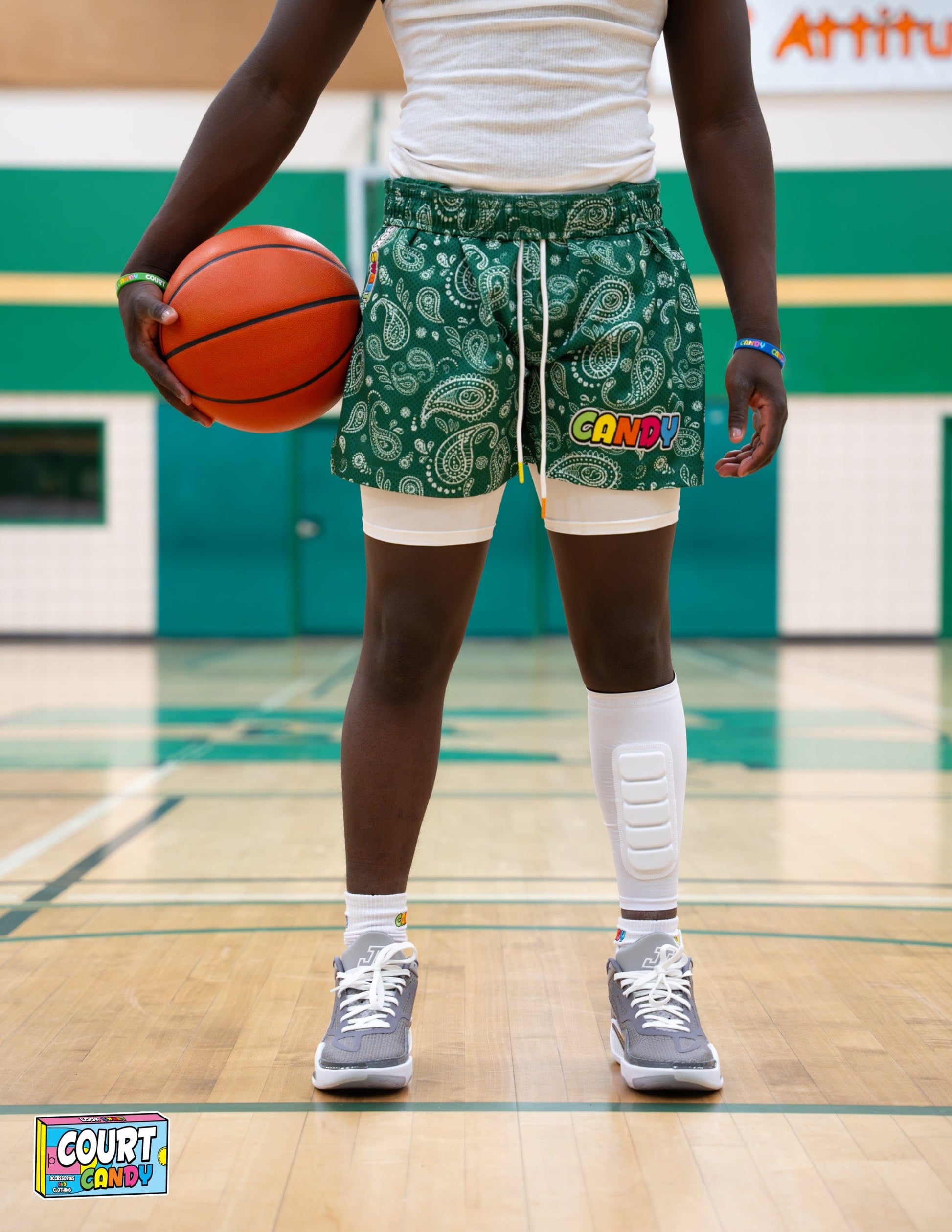 White Court Candy Basketball Compression Padded Calf Sleeve Calf Sleeves Breathable Polyester Spandex Shin Sleeve Running Sleeve Ankle Short Long Compression Sock Protective Performance Calf Sleeve Injury Prevention Men Women Youth Mens Womans