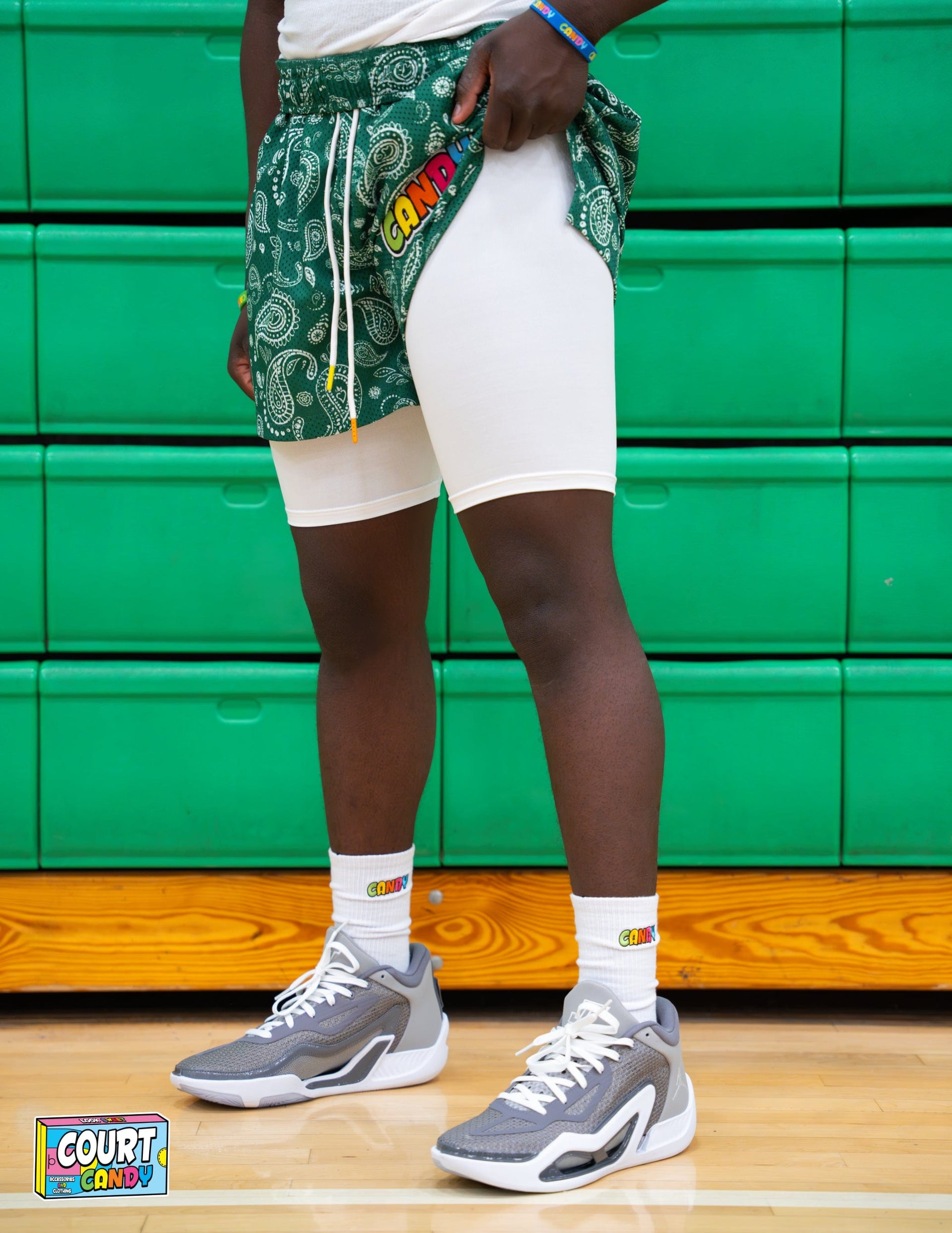 COMPRESSION SHORTS *SALE WHITE S