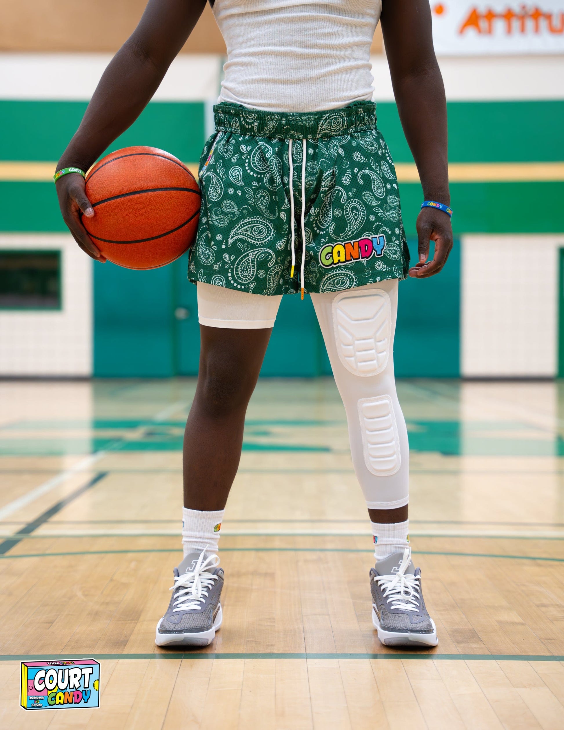 White Court Candy Basketball Knee Pads Kneepad Double Padded Leg Sleeve Knee Protection Shin Pad Breathable Spandex Polyester Mens Womans Boys Girls
